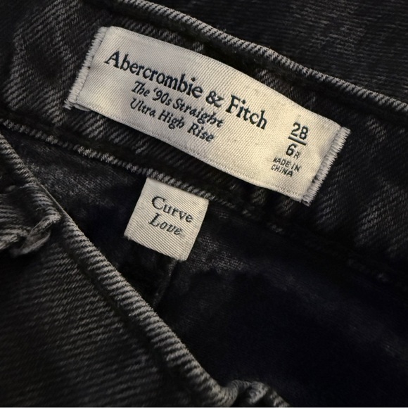 Abercrombie & Fitch The 90s Straight Ultra High Rise Curve Love Black 28/6R - Picture 9 of 9
